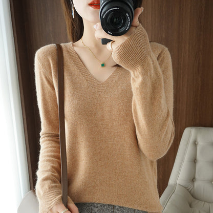 Women's Short Slim Fit Pullover Solid Color Sweater